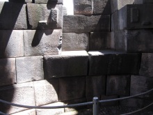 前を向いて背筋を伸ばして