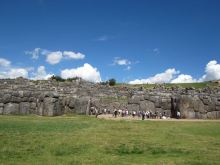 前を向いて背筋を伸ばして